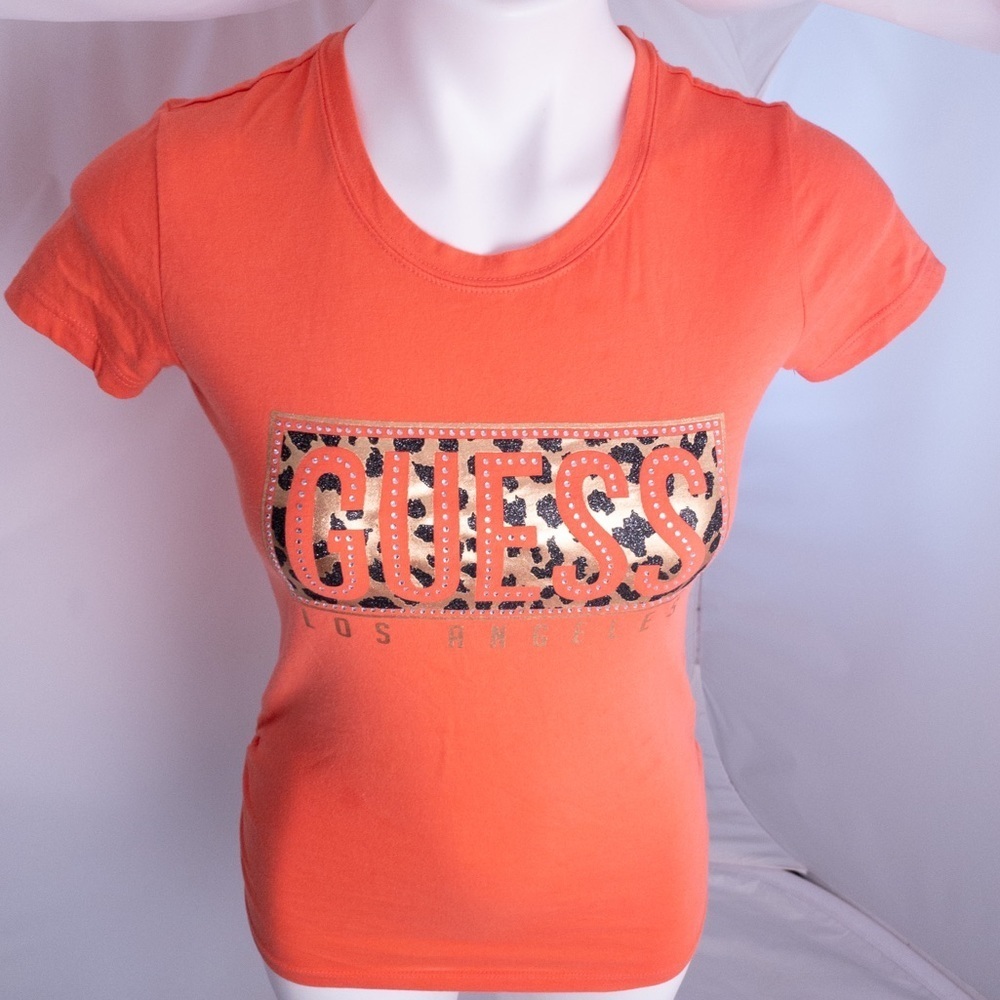 Guess cantaloupe logo ruched sides t-shirt